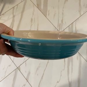 Le creuset pie dish